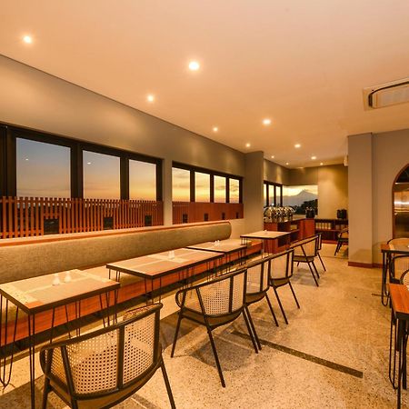 Nata Azana Hotel Solo Exteriér fotografie