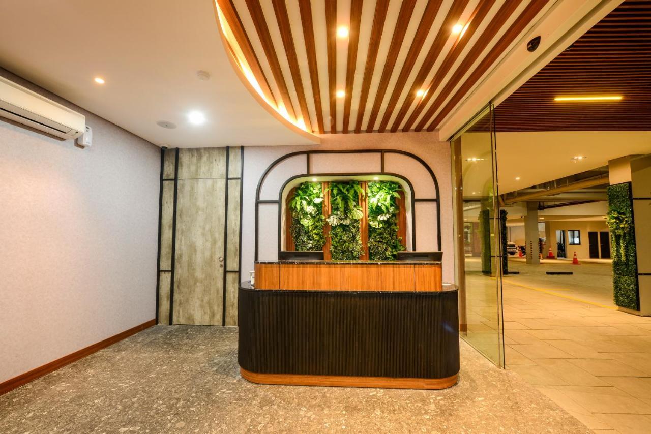 Nata Azana Hotel Solo Exteriér fotografie