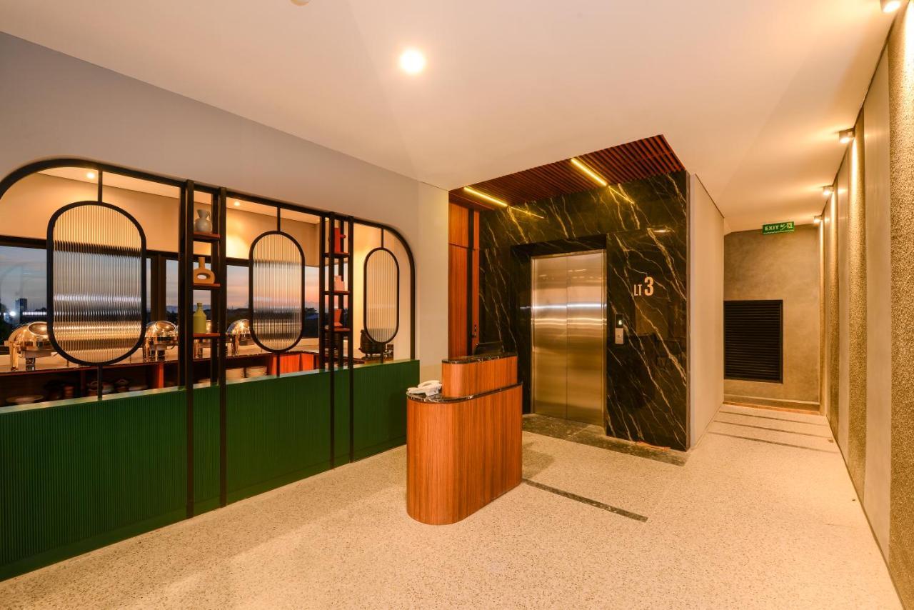 Nata Azana Hotel Solo Exteriér fotografie