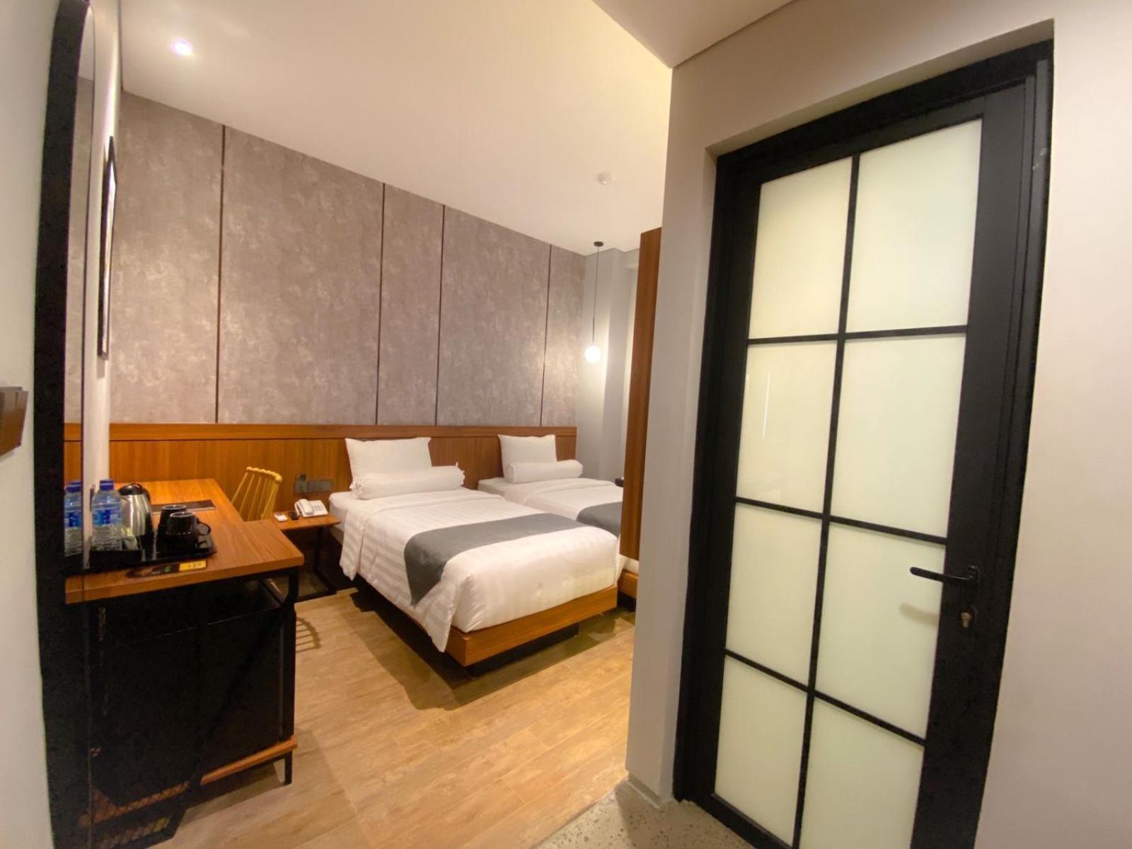 Nata Azana Hotel Solo Exteriér fotografie